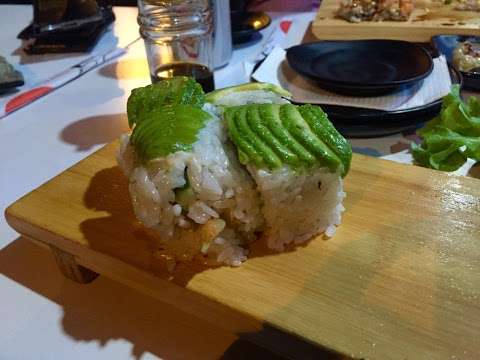 Photo: Tsuru Sushi Cafe